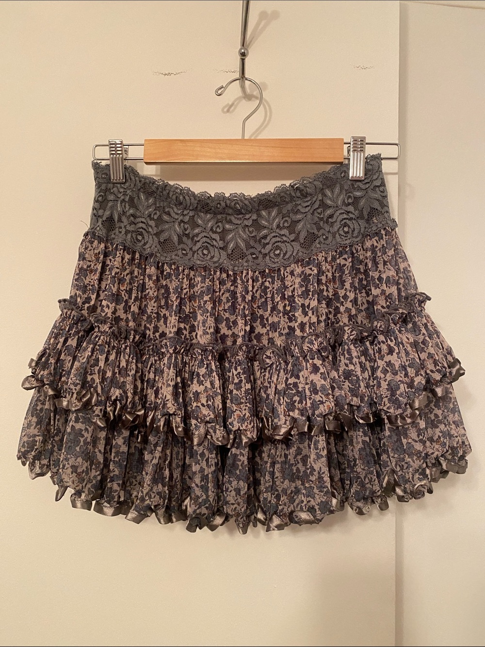 Rue21 Floral Lace-Waist Tiered Mini Skirt in Blue and Gray